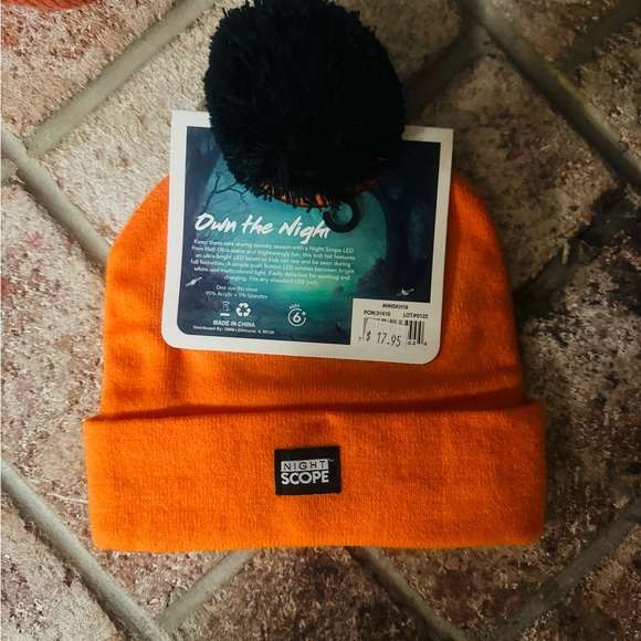Orange Jack-O'-Lantern LED Pom Beanie - Picture 4 of 5